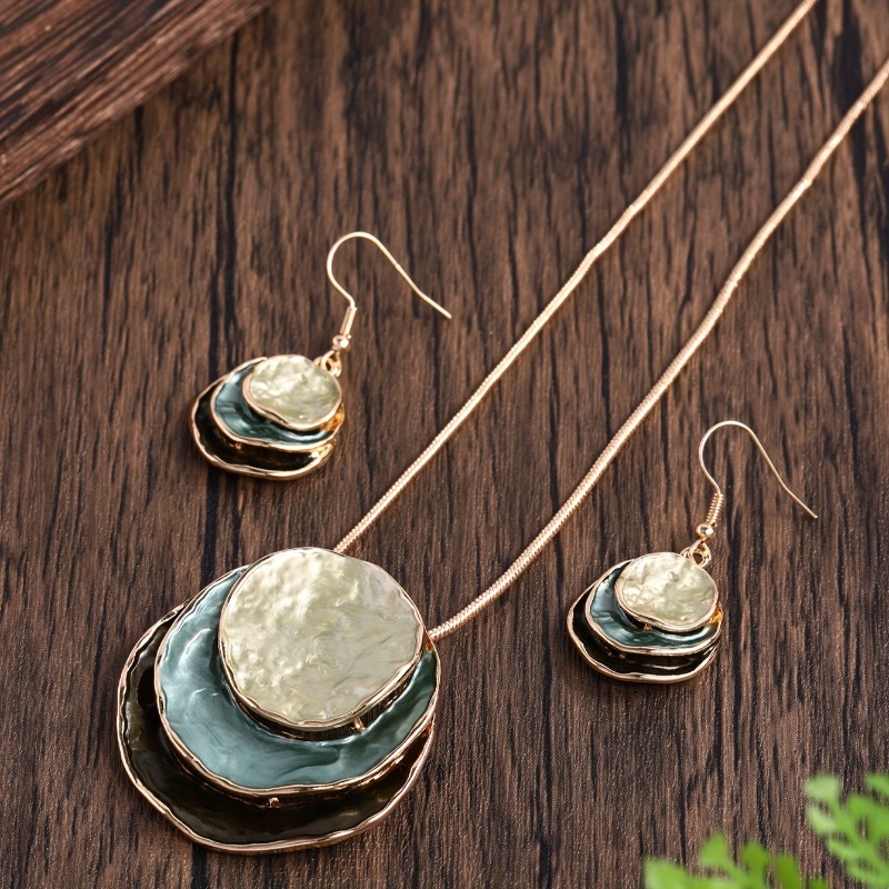New Vintage Irregular Earring  - đánh giá và giá Layered Pendant Necklace Aesthetic